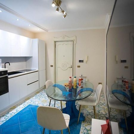 Ferienwohnung Hause Naty Spaccanapoli Exterior foto