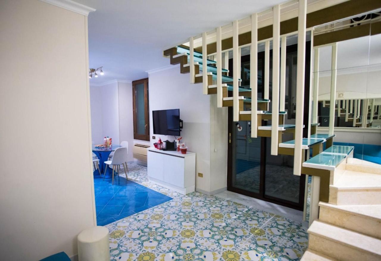 Ferienwohnung Hause Naty Spaccanapoli Exterior foto